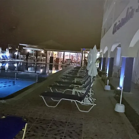 Christakis Lejlighedshotel 2*